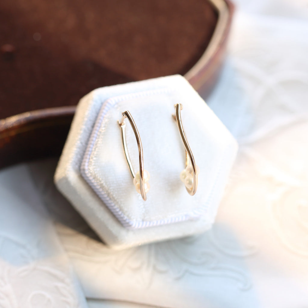 Asymmetric Twist Line Freshwater Pearl Earrings