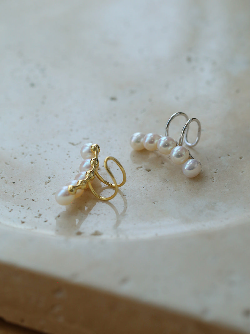 Balance Bar Pearl Ear Cuff
