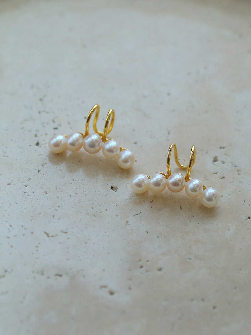 Balance Bar Pearl Ear Cuff
