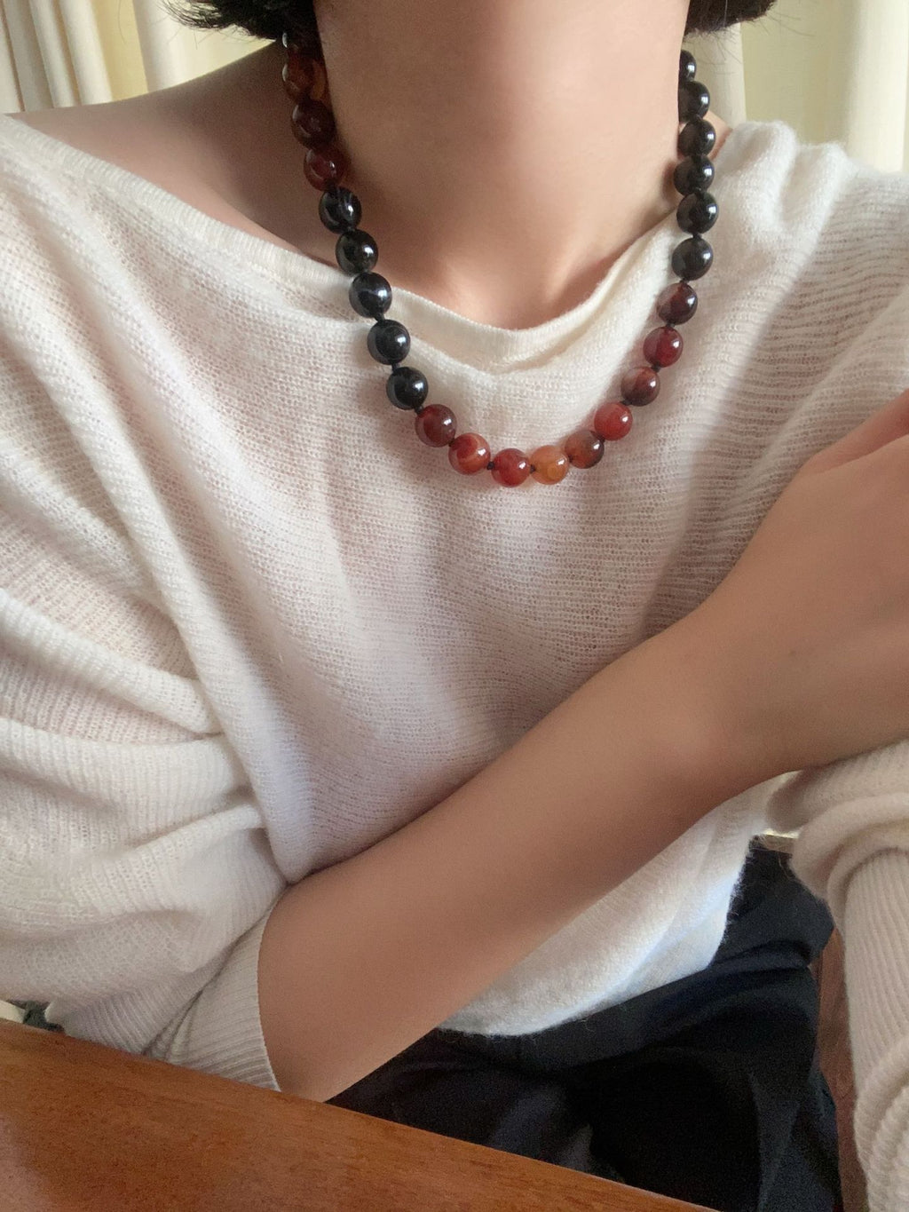 Caramel Agate Gradient Beaded Necklace｜Vintage Red & Black Statement Piece