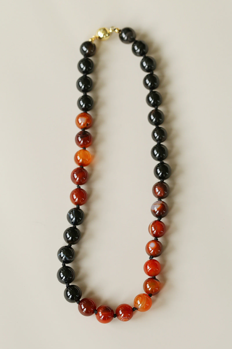 Caramel Agate Gradient Beaded Necklace – Vintage Red & Black Statement Piece