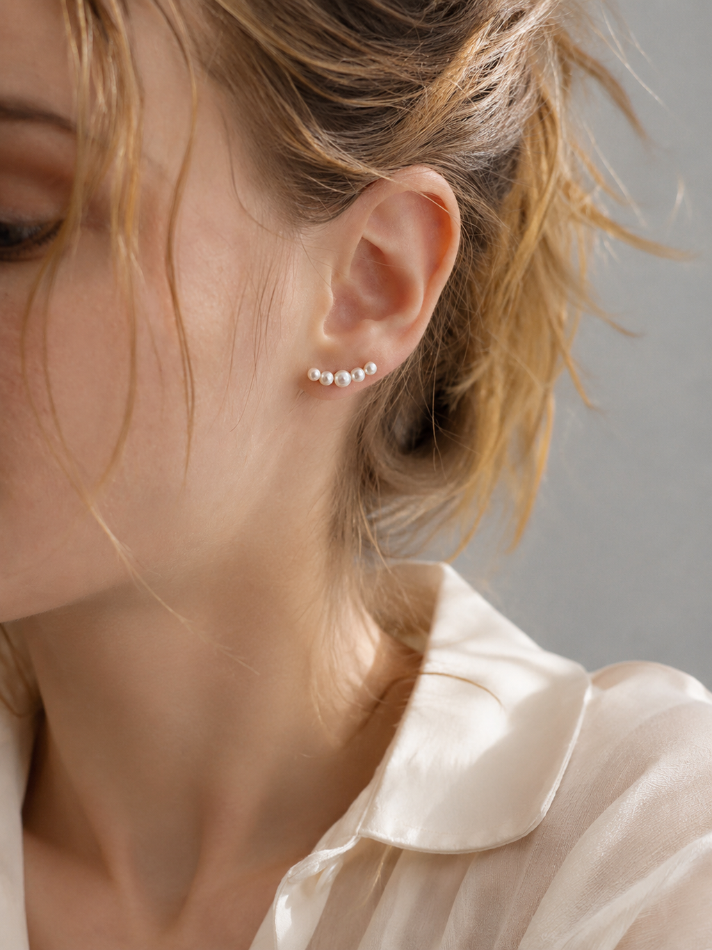 Smiling Freshwater Pearl Stud Earrings｜925 Sterling Silver with 10K Gold Plating